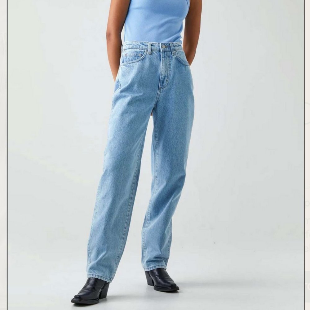 Neuw Women Baggy Jeans in Light Blue